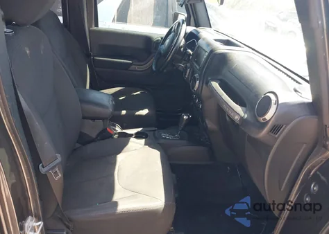 2016 Jeep Wrangler Unlimited Sport z USA, uszkodzony, nr VIN 1C4BJWDG7GL229364